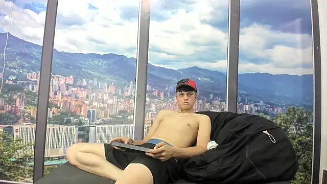 LiamRamirezz Live XXX Chat