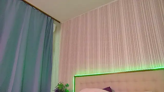RubyValenn Live XXX chat
