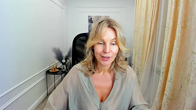 Sinty_Devis Chat XXX in diretta
