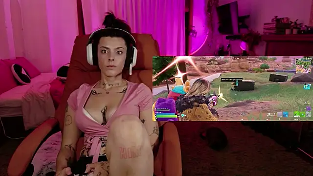 GennaJames' Live XXX Chat