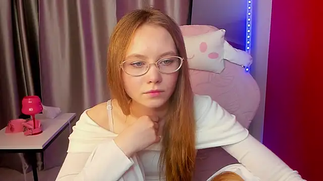 دردشة FloraLarsson الجنسية المباشرة