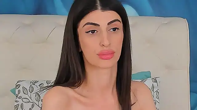 دردشة SkinnyDolly الجنسية المباشرة