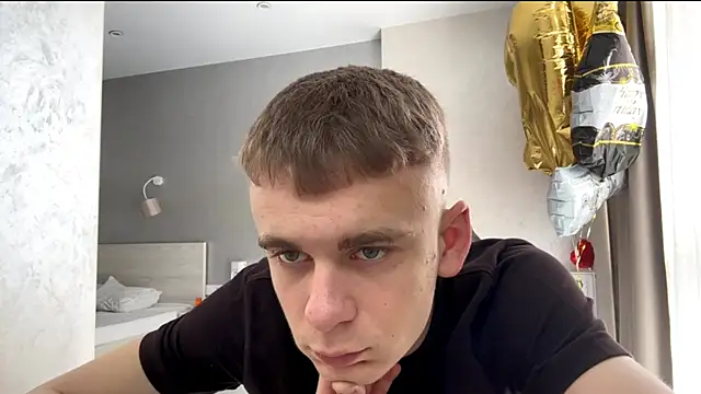XXX chat uživo modela SoloFury