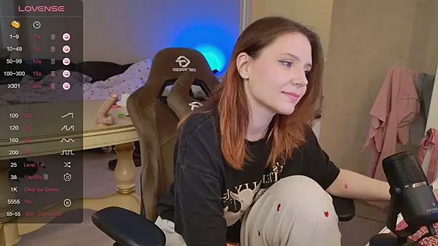 YouHoldMee's Live XXX Chat