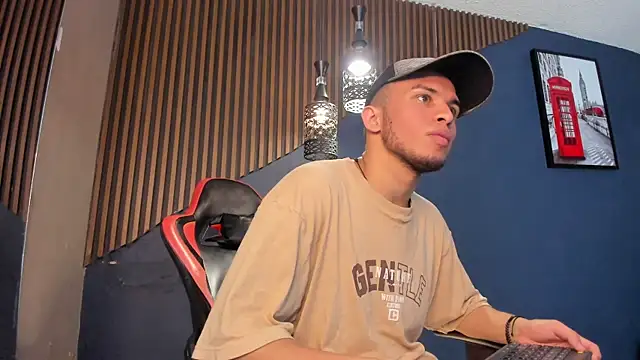 XXX chat uživo modela TomasDuquee