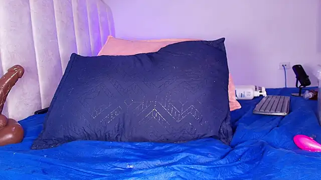 _ebony-queen_ Chat XXX live