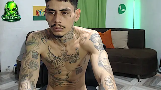 แชท XXX สดของ alpha_zom