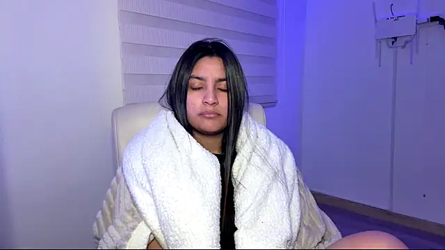 cloe_small's Live XXX Chat