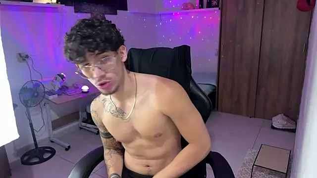 Kisan_Smith's Live XXX Chat
