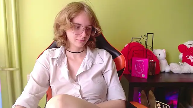 juicyPenny Live XXX Chat