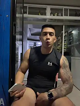 Chat XXX en directo de OliverWest04