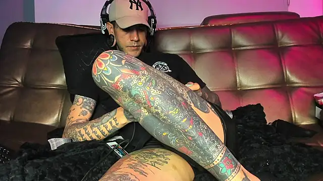 jhonny__ackerman's Live XXX Chat