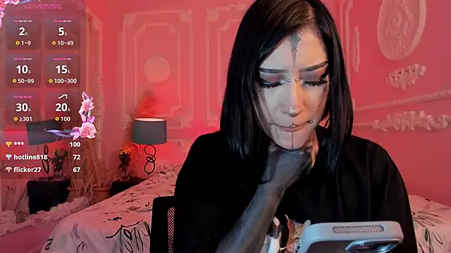 Chat +18 de Kat_VonDe ao vivo