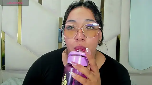XXX chat uživo modela IsabellRodriguez18