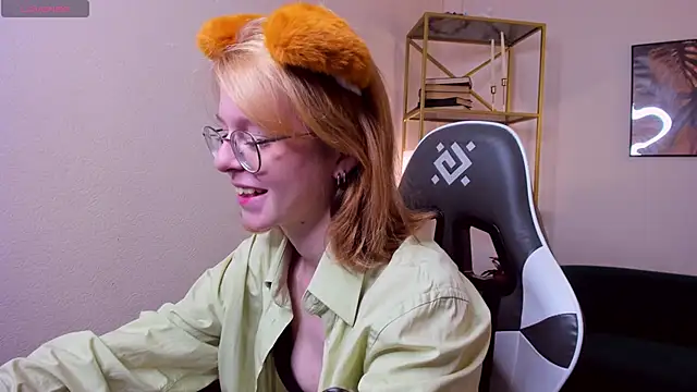 FoxxyyPolly's Live XXX Chat