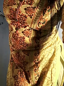 DIRTYSECRET_QUEEN_07 Adlı Modelin Canlı XXX Sohbeti