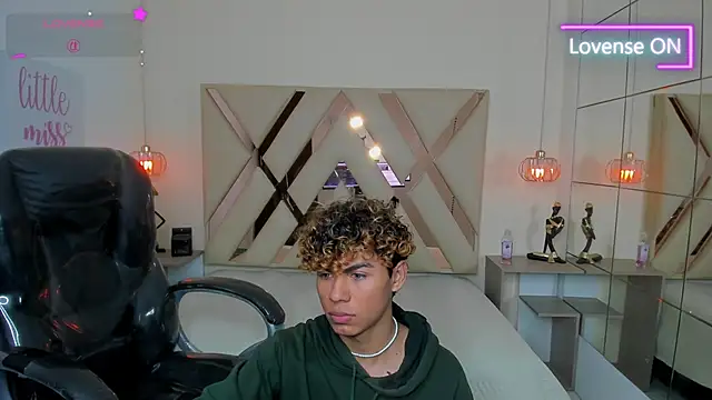 Chat XXX Live Anyelo_Twink