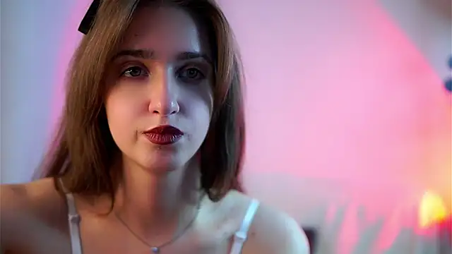 XXX chat uživo modela ClarineCasebolt
