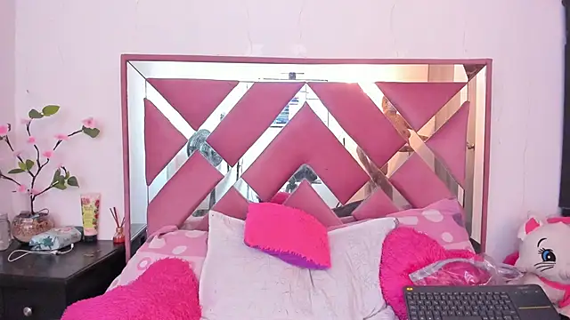 bellalumi's Live XXX Chat