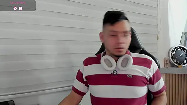 Chat +18 de Rick_Adams ao vivo