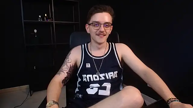 FelixStarkk's Live XXX Chat