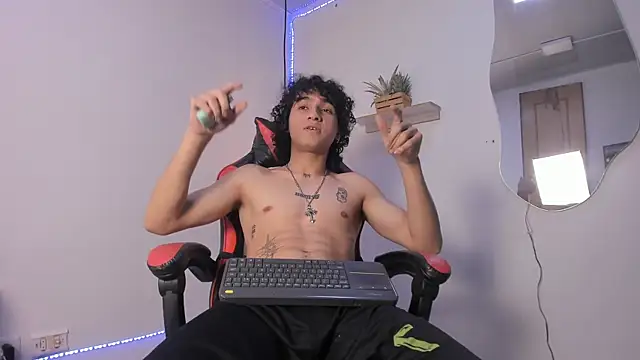 JackesTaylorn Live XXX chat
