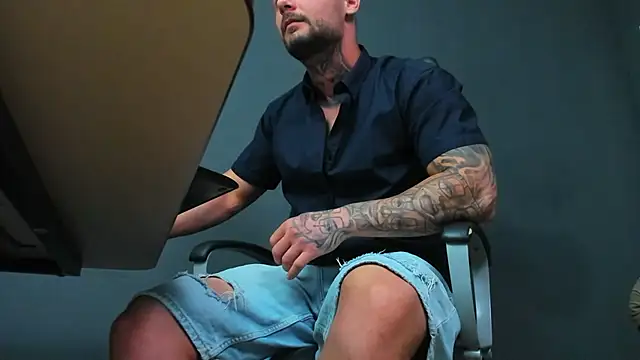 BrianHuntsn Live XXX chat