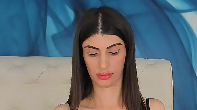 SkinnyDolly élő XXX-chatje