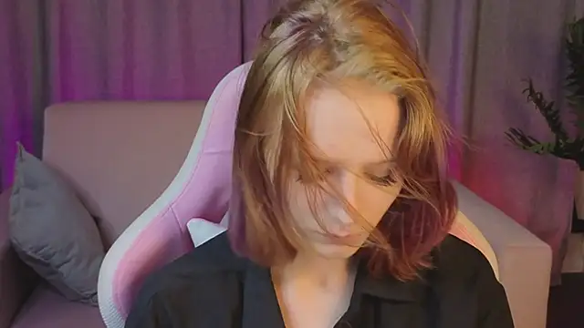 Chat XXX en directo de AliceJohansone