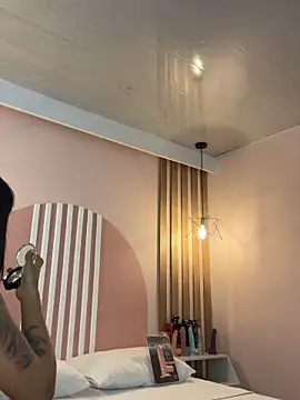Valkiriia_wiine Adlı Modelin Canlı XXX Sohbeti