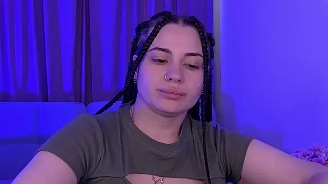 AdrianaToress Chat XXX in diretta