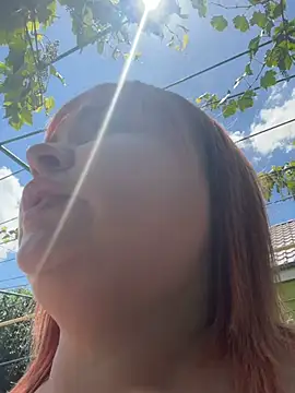 LadyDreams11's Live XXX Chat