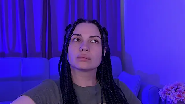 AdrianaToress Adlı Modelin Canlı XXX Sohbeti