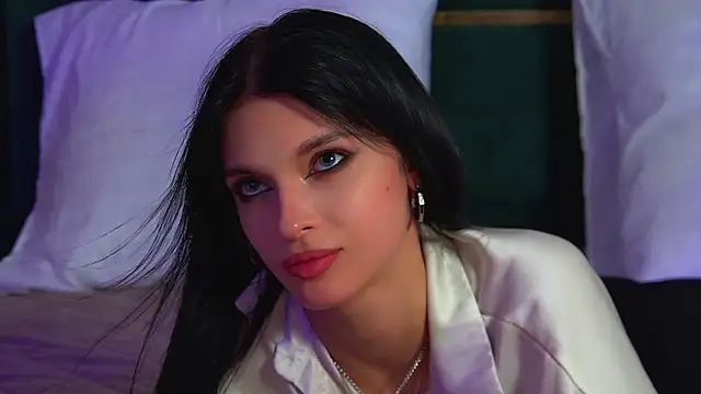 BeverlyMost XXX чат на живо