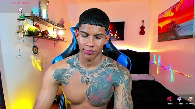 Pokazy przed kamerką – Damian_latinxxx