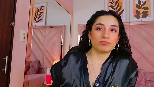 DemiJones_ Chat XXX in diretta