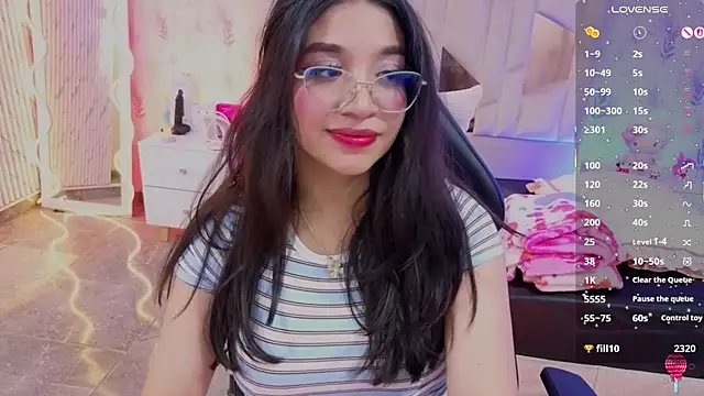 MARIANA_TAY1のライブXXXチャット