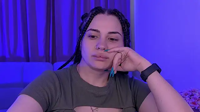 دردشة AdrianaToress الجنسية المباشرة
