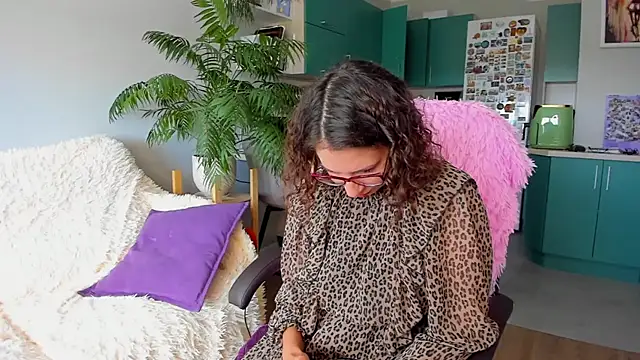 دردشة ChristinaGlory الجنسية المباشرة