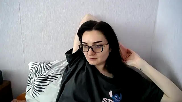 Shiny_gine's Live XXX Chat