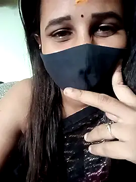 Tamil_Rani- Adlı Modelin Canlı XXX Sohbeti