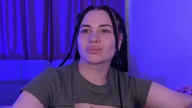 AdrianaToress' Live XXX Chat