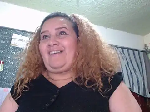 Perla1981-- 라이브 XXX 채팅