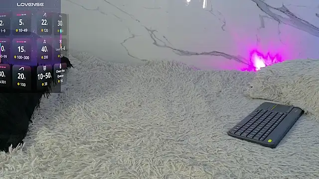 Saimonvela's Live XXX Chat