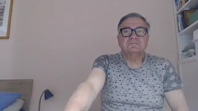 YOU6me live XXX chat