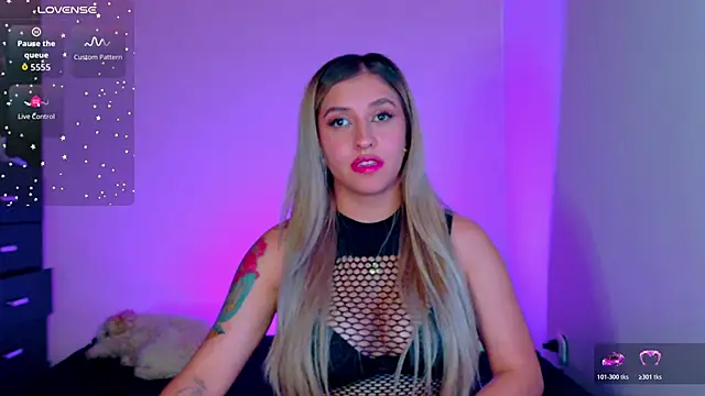 saradiazxxx: онлайн-секс-чат