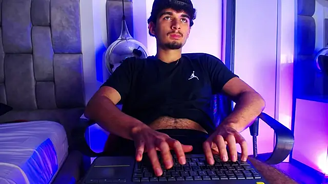 Živý XXX chat LucasThomson_