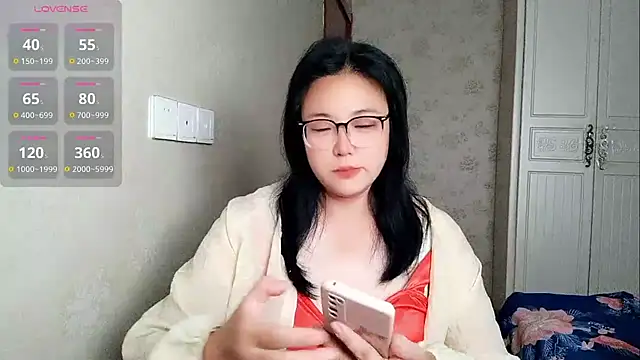 Vivianangn-e Chat XXX in diretta