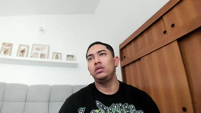 erotic_sins 网络视讯表演