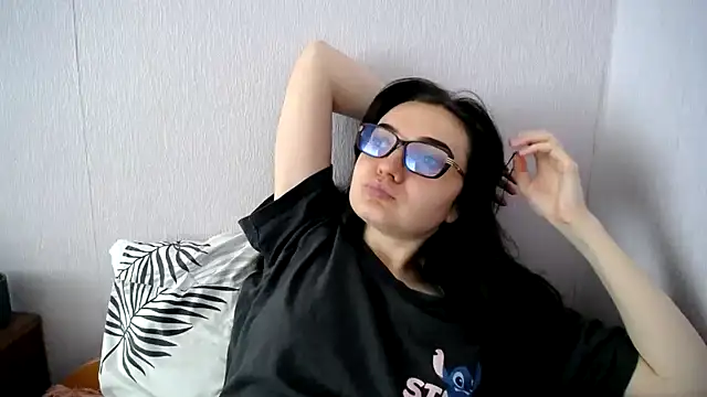 Shiny_gine Adlı Modelin Canlı XXX Sohbeti